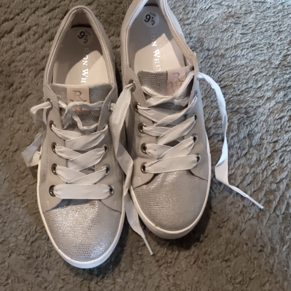 Women shoes